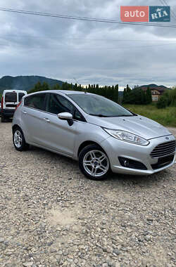Хэтчбек Ford Fiesta 2013 в 