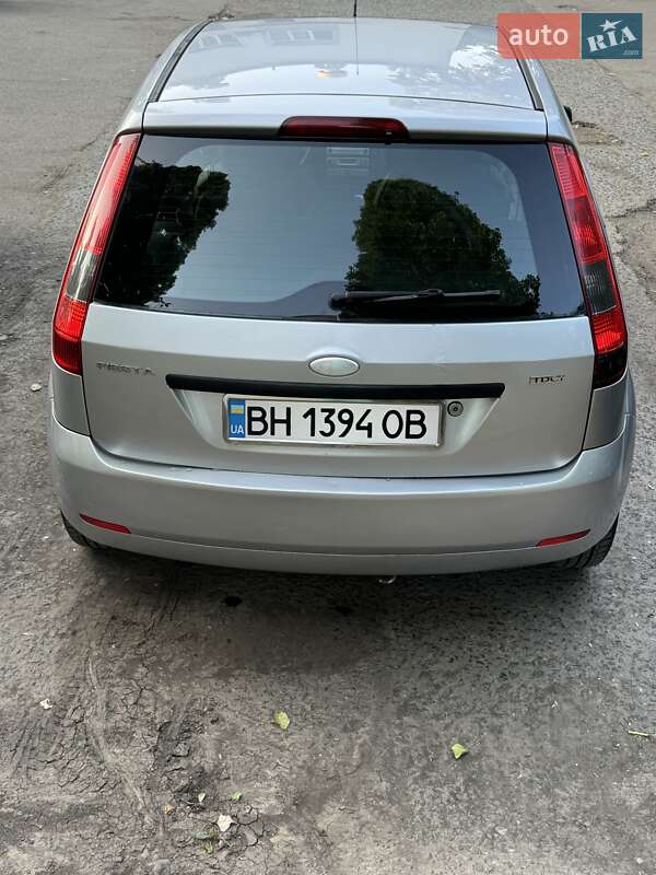 Хетчбек Ford Fiesta 2003 в Одесі фото 3 Хетчбек Ford Fiesta 2003 в Одесі