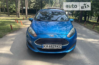 Седан Ford Fiesta 2015 в Києві