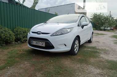 Хетчбек Ford Fiesta 2010 в Миргороді