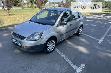 Хэтчбек Ford Fiesta 2008 в Киеве