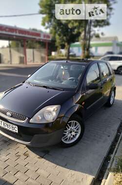 Хэтчбек Ford Fiesta 2006 в Львове