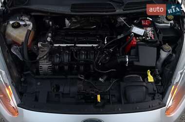 Седан Ford Fiesta 2017 в 