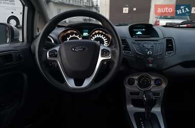 Седан Ford Fiesta 2017 в 