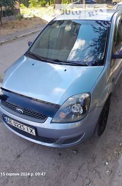 Хетчбек Ford Fiesta 2006 в Дніпрі