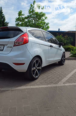 Хэтчбек Ford Fiesta 2013 в Белогородке