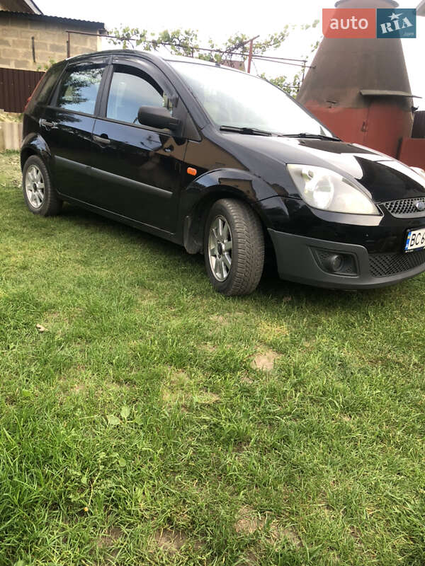 Хэтчбек Ford Fiesta 2008 в Новояворовске фото 3 Хэтчбек Ford Fiesta 2008 в Новояворовске