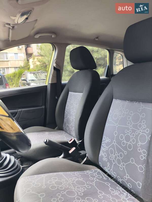 Хэтчбек Ford Fiesta 2006 в Запорожье