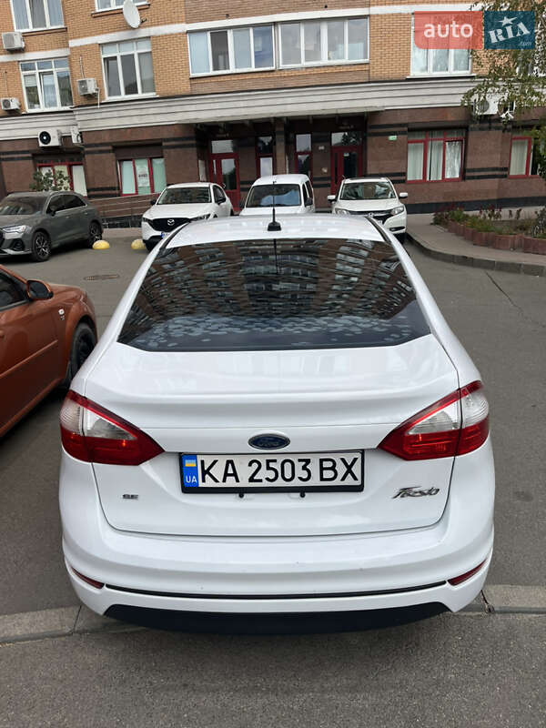 Седан Ford Fiesta 2013 в Вишневом