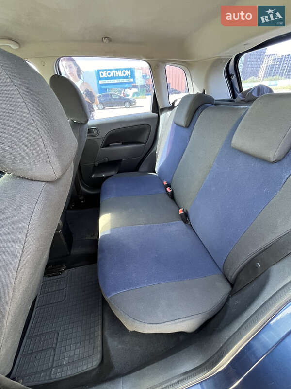 Хэтчбек Ford Fiesta 2005 в Киеве
