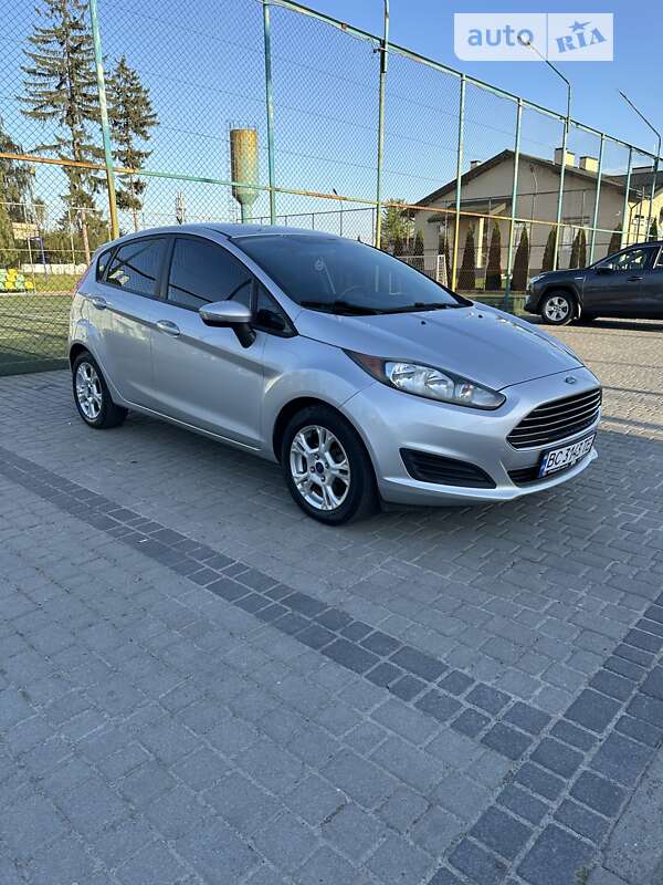 Хэтчбек Ford Fiesta 2014 в Львове