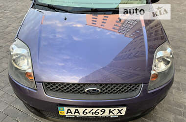 Хэтчбек Ford Fiesta 2006 в Ровно