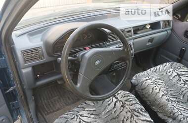Хэтчбек Ford Fiesta 1990 в 
