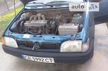 Хэтчбек Ford Fiesta 1990 в 