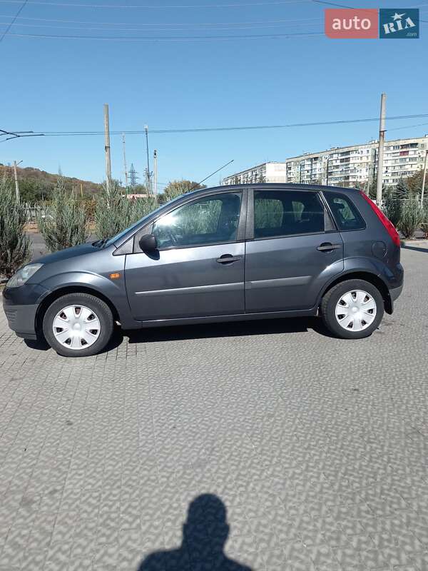 Хэтчбек Ford Fiesta 2008 в Полтаве