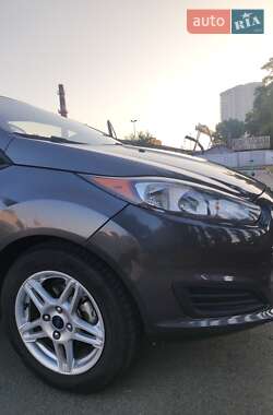 Седан Ford Fiesta 2018 в Києві