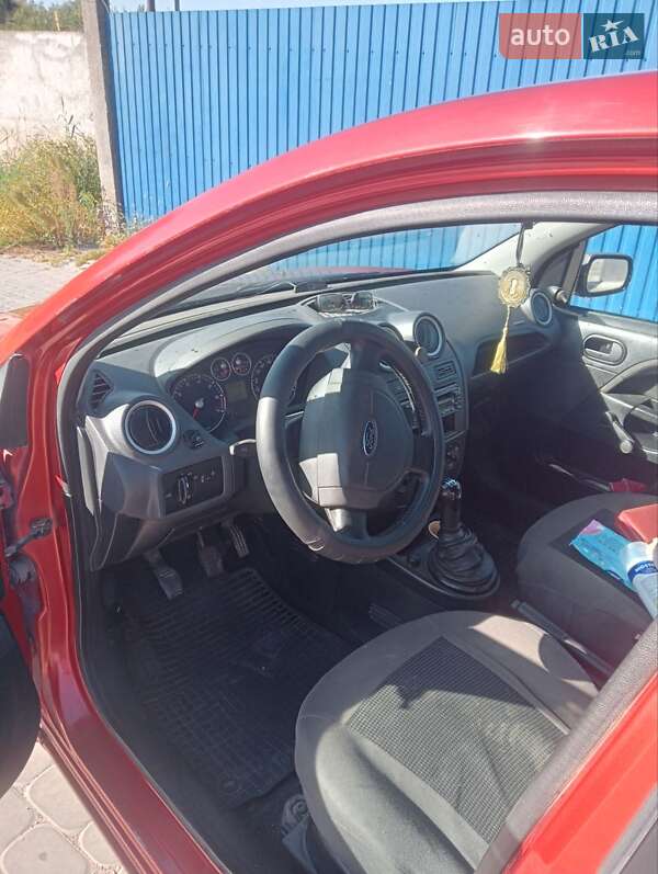 Хэтчбек Ford Fiesta 2006 в Херсоне