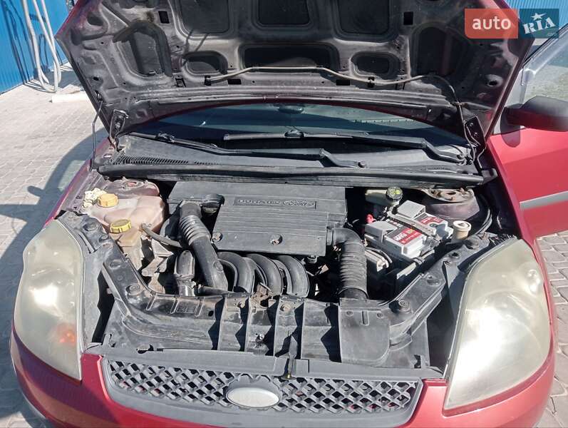 Хэтчбек Ford Fiesta 2006 в Херсоне