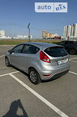 Хетчбек Ford Fiesta 2011 в Києві