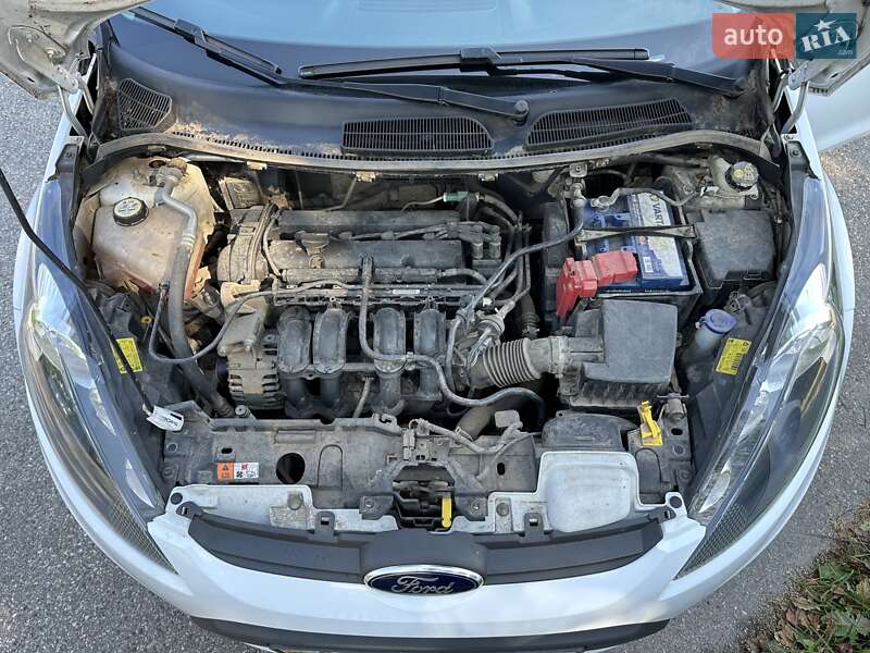 Хэтчбек Ford Fiesta 2012 в Киеве