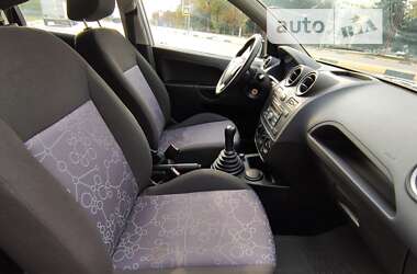 Хэтчбек Ford Fiesta 2007 в Киеве