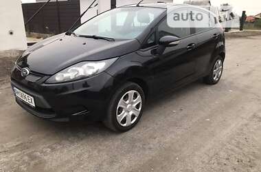 Хэтчбек Ford Fiesta 2010 в Звягеле