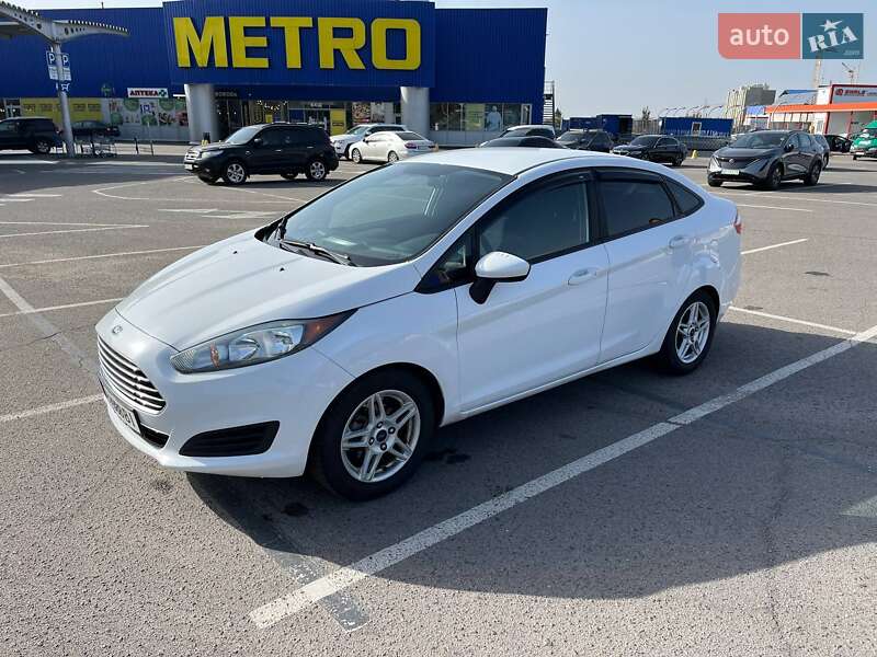 Седан Ford Fiesta 2017 в Виннице