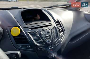 Седан Ford Fiesta 2017 в 