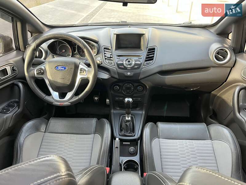 Хэтчбек Ford Fiesta 2018 в Киеве