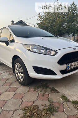 Хэтчбек Ford Fiesta 2016 в Днепре