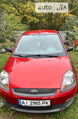 Хэтчбек Ford Fiesta 2007 в Обухове