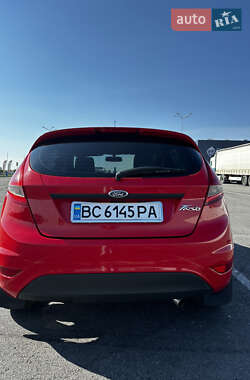 Хэтчбек Ford Fiesta 2012 в 