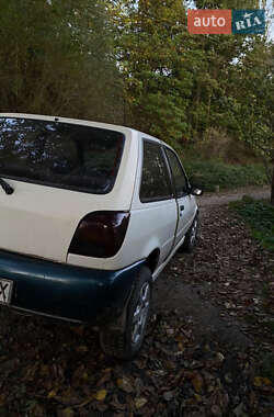 Хэтчбек Ford Fiesta 1991 в Кицмани