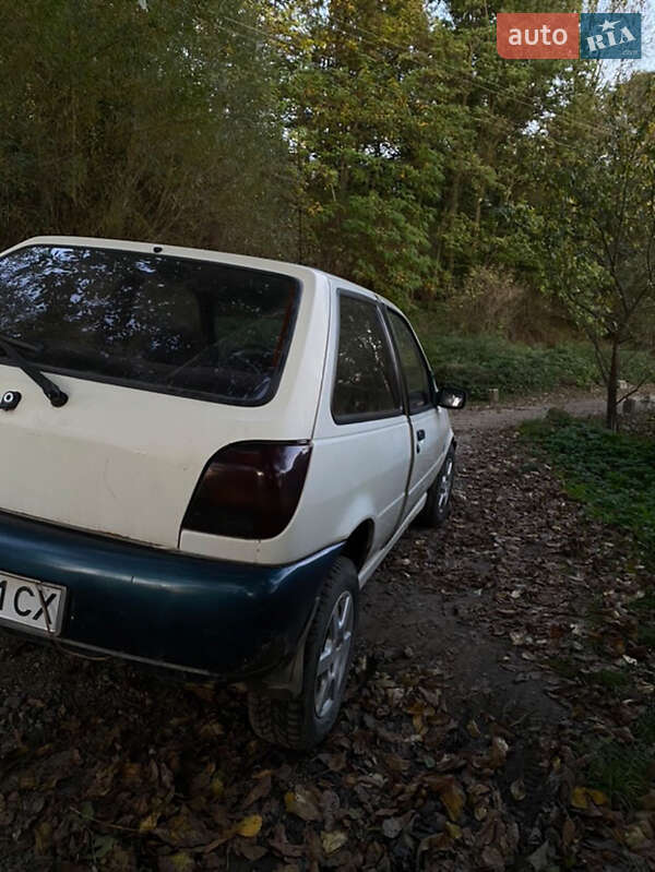 Хэтчбек Ford Fiesta 1991 в Кицмани