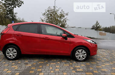 Хэтчбек Ford Fiesta 2011 в 