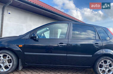 Хэтчбек Ford Fiesta 2007 в 