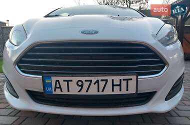Седан Ford Fiesta 2015 в 