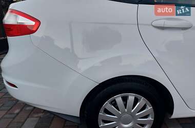 Седан Ford Fiesta 2015 в 