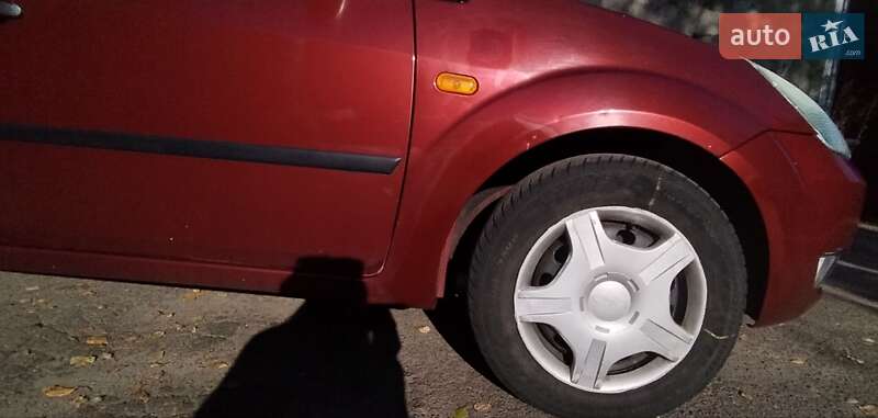 Хэтчбек Ford Fiesta 2002 в Житомире