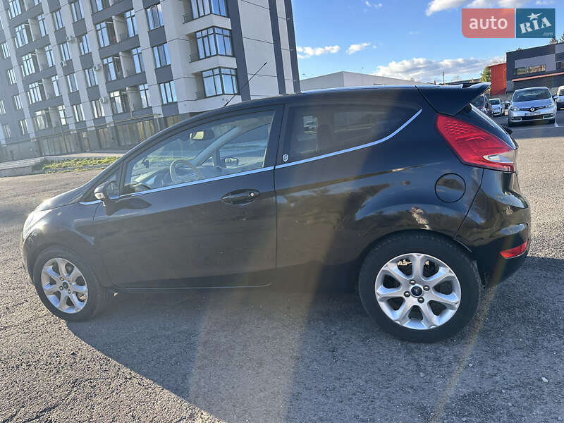 Хэтчбек Ford Fiesta 2009 в Луцке