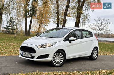 Хэтчбек Ford Fiesta 2017 в Киеве