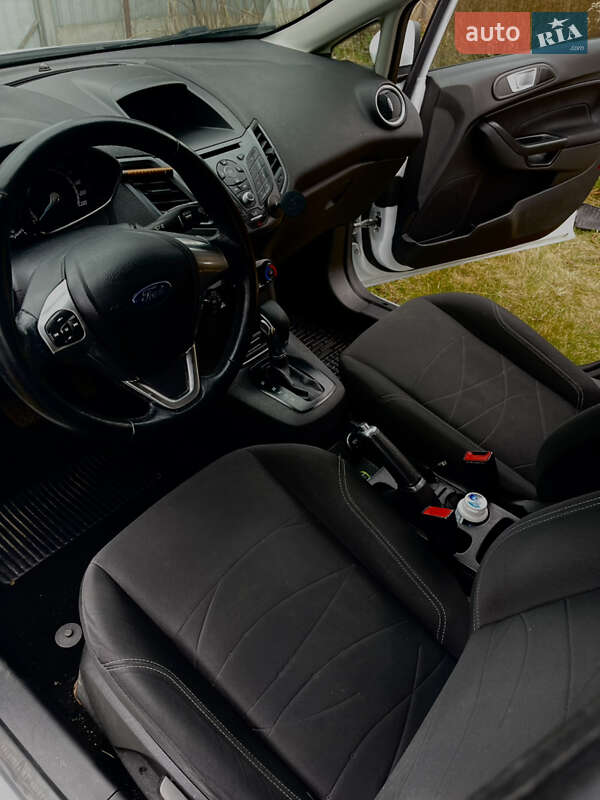 Хэтчбек Ford Fiesta 2016 в Киеве фото 8 Хэтчбек Ford Fiesta 2016 в Киеве