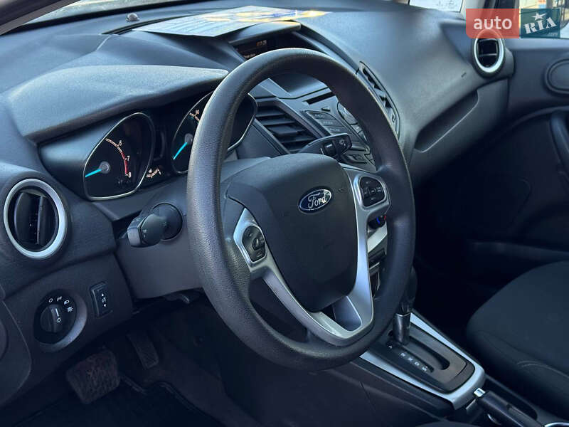 Седан Ford Fiesta 2018 в Львові