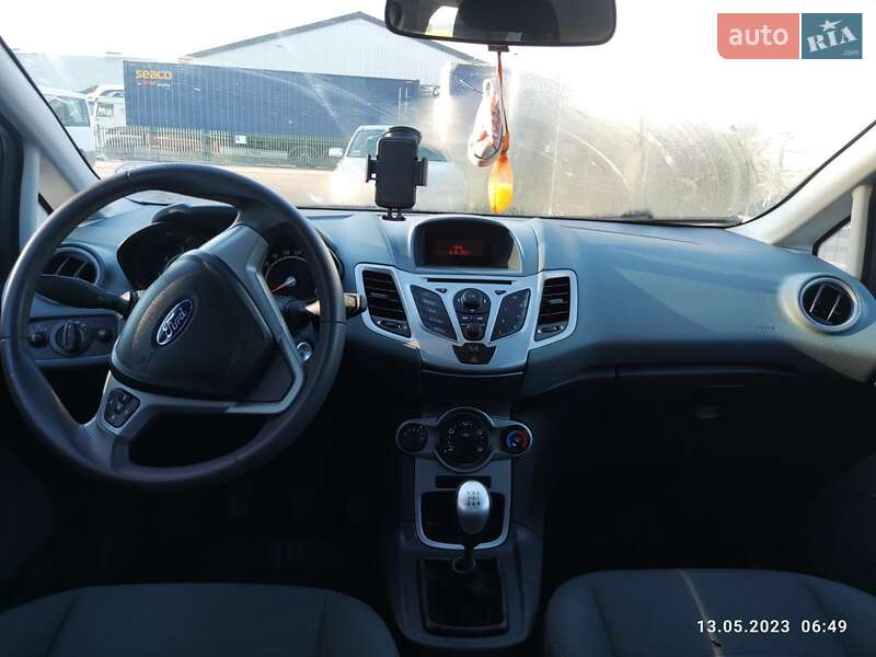 Хетчбек Ford Fiesta 2010 в Чернігові