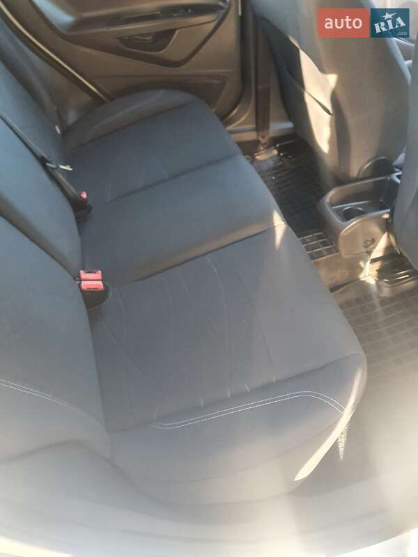 Хэтчбек Ford Fiesta 2016 в Луцке