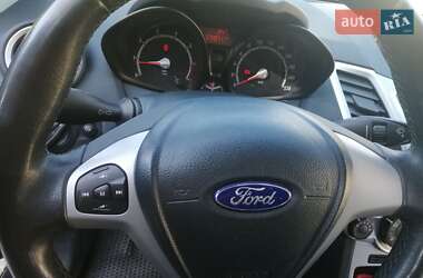 Хэтчбек Ford Fiesta 2012 в Ивано-Франковске