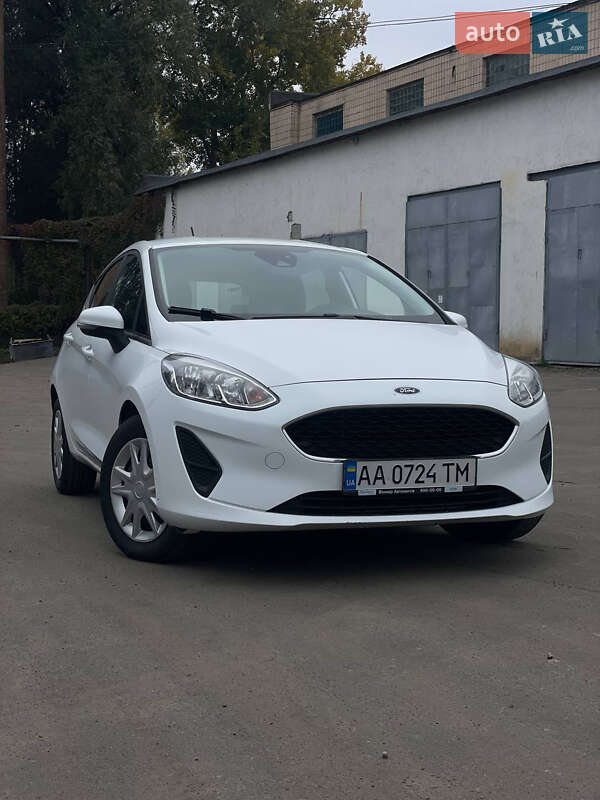 Хэтчбек Ford Fiesta 2018 в Киеве