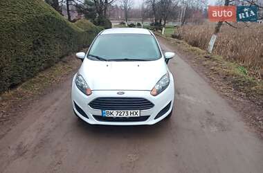Хэтчбек Ford Fiesta 2017 в 