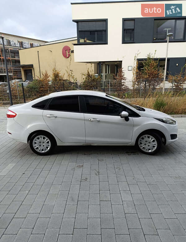 Седан Ford Fiesta 2015 в Черкассах фото 2 Седан Ford Fiesta 2015 в Черкассах