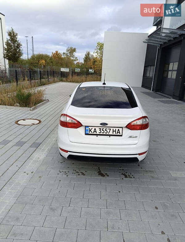 Седан Ford Fiesta 2015 в Черкассах фото 4 Седан Ford Fiesta 2015 в Черкассах